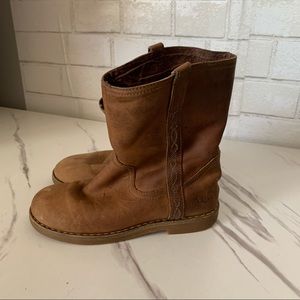 Girl UGGs boots
